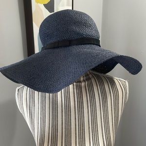 Kimchi Blue at Urban Outfitter Straw Sun Hat